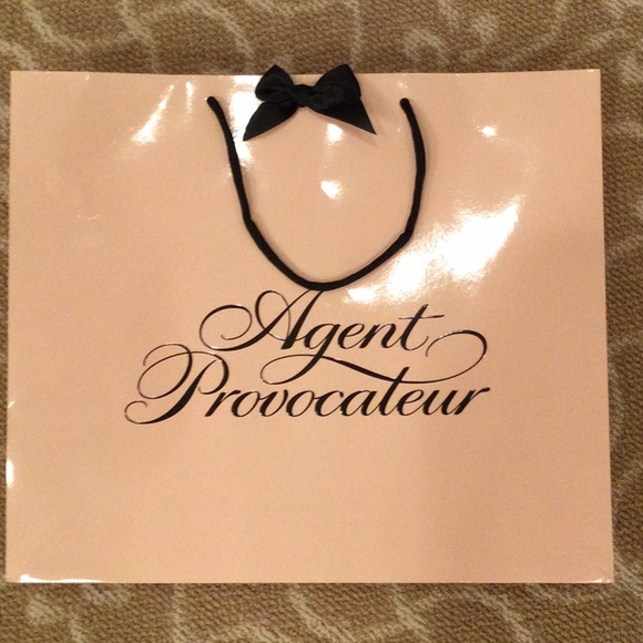 AGENT PROVOCATEUR GIFT BAG 16 1/2” x 14” PEACH WITH BLACK BOW - Picture 1 of 3